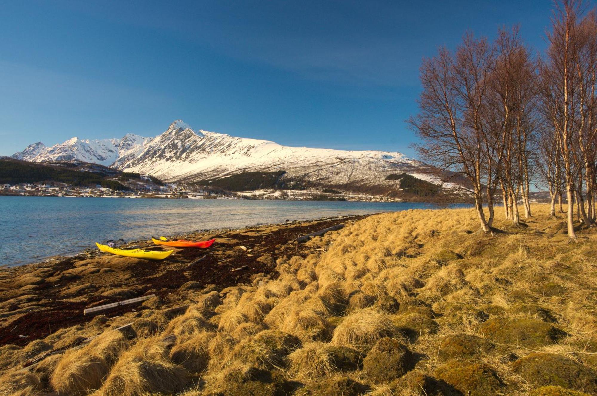 Hotel Solhov, Castle Of The Lyngen Alps Lyngseidet Exterior foto